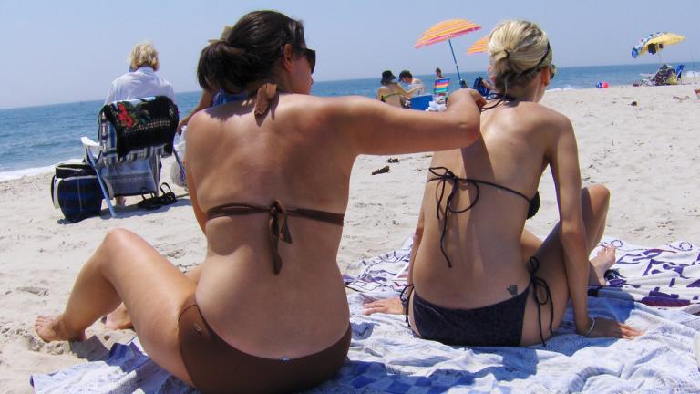 A recent study by Northwestern Medicine revealed 40 percent of the top sunscreen products on Amazon did not meet the American Academy of Dermatology’s recommended guidelines. (Joe Shlabotnik / Flickr)