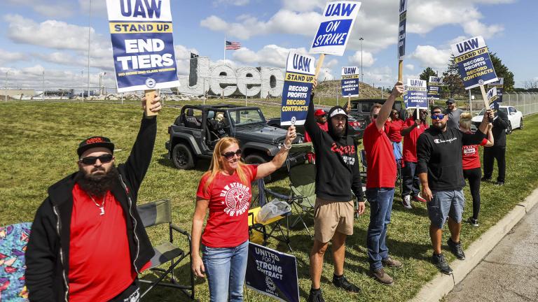 United Auto Workers from engine team 50 man the picket line outside the Stellantis Toledo Assembly Complex on Monday, Sept. 18, 2023 in Toledo, Ohio. (Isaac Ritchey / The Blade via AP)