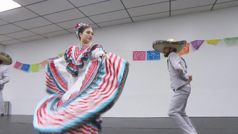 Dancers from Ballet Folklorico de Chicago rehearse. (WTTW News)