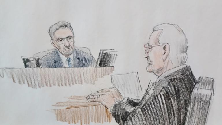 Former Ald. Ed Burke (right) watches former Ald. Danny Solis (left) testify in federal court on Dec. 12, 2023. (WTTW News)