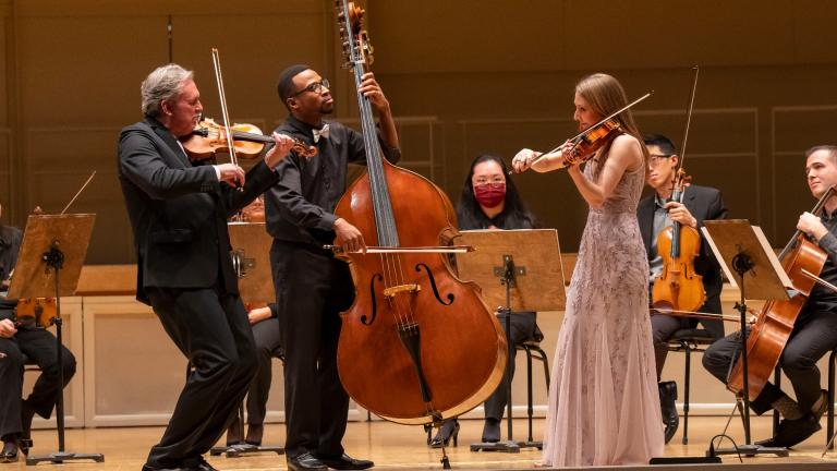 Violinist Mark O’Connor, bassist Xavier Foley and violinist Maggie O’Connor perform an encore at the CSO MusicNOW concert on Nov. 21, 2022. (Credit: Todd Rosenberg)