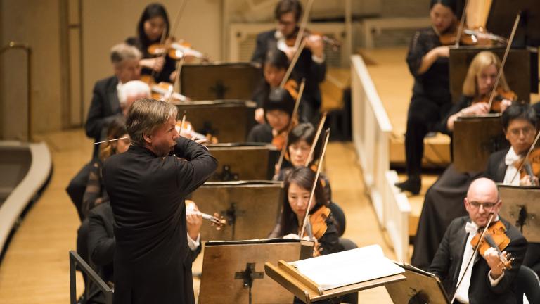 Conductor and composer Esa-Pekka Salonen leads the Chicago Symphony Orchestra in Mahler’s Symphony No. 9 on May 17, 2018. (Credit: Todd Rosenberg) Conductor and composer Esa-Pekka Salonen leads the Chicago Symphony Orchestra in Mahler’s Symphony No. 9 on May 17, 2018. (Credit: Todd Rosenberg)