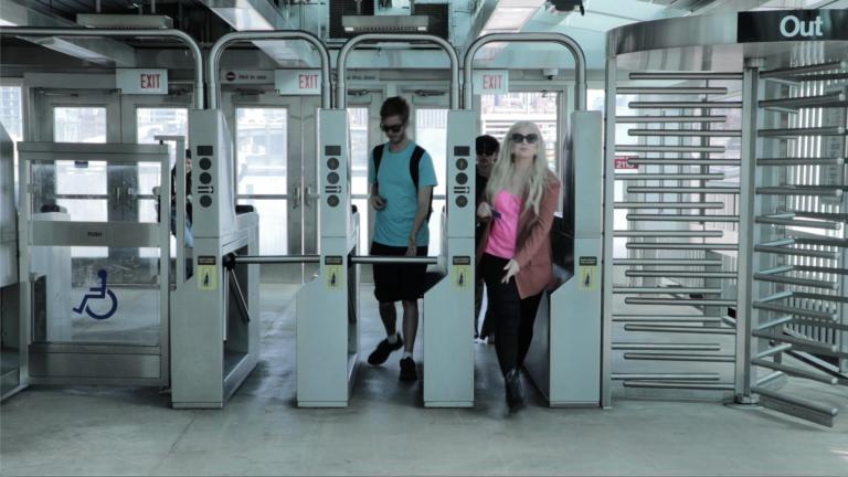 Urban studies students at the University of Illinois Chicago are conducting a survey as part of a capstone project about improving CTA stations. (Nicole Cardos / WTTW News)
