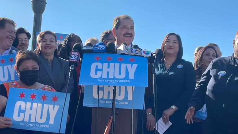Flanked by supporters, U.S. Rep. Jesús “Chuy” García launches a campaign for mayor of Chicago. (Heather Cherone / WTTW News)