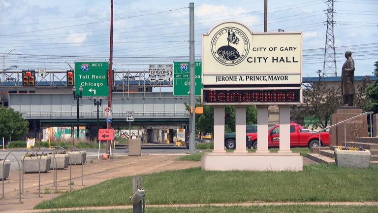 A pilot program is launching in Gary, Indiana, where more than a hundred residents have started to receive monthly payments of $500. (WTTW News)