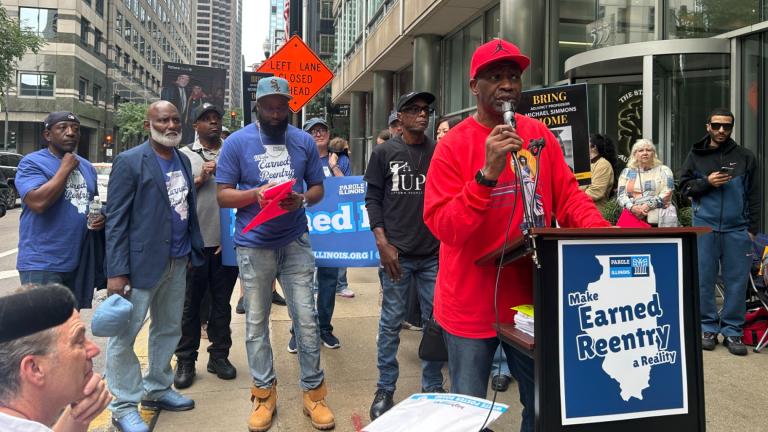 Johnnie “Khalif” Veal of criminal justice reform group Project Sound Off speaks in front of Gov. JB Pritzker’s downtown Chicago office on Sept. 17, 2026. (Blair Paddock / WTTW News)