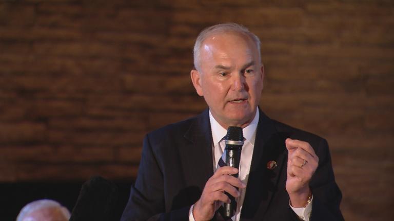 Bob Daiber speaks to Cook County Democratic committeemen on March 27, 2017. (Chicago Tonight)