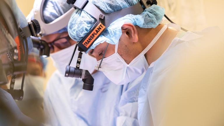 Dr. Ankit Bharat, chief of thoracic surgery at Northwestern Medicine, was part of the medical team that performed a double lung transplant on a patient with terminal cancer, a first for the hospital system, on Sept. 25, 2021. (Courtesy of Northwestern Medicine) 