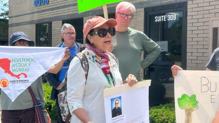 Demonstrators gather outside the Consulate General of El Salvador in Chicago on May 31, 2024. (Blair Paddock / WTTW News)