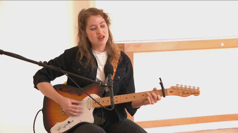 Isabel Olive, who performs as Half Gringa, sings her latest single “Miranda.” (WTTW News) 
