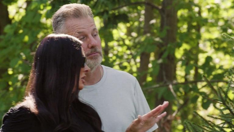 Matt Eberflus and wife Kelly watch as their beekeeper checks on hives at the apiary on the couple's Lake Bluff property during an episode of HBO's "Hard Knocks" series. (HBO)