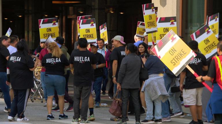 Hotel workers on strike in Chicago on Oct. 9, 2026. (WTTW News)