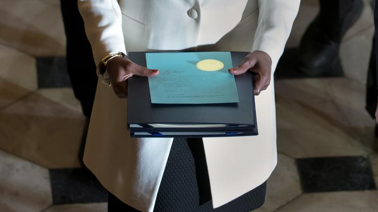 Clerk of the House Cheryl Johnson carries the articles of impeachment against President Donald Trump to the Senate, on Capitol Hill in Washington, Wednesday, Jan. 15, 2020. (AP Photo / J. Scott Applewhite)