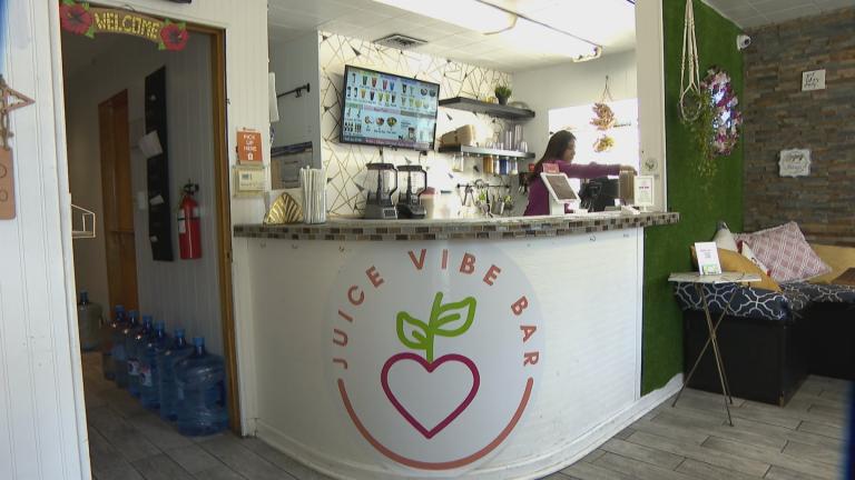 Juice Vibe Bar in Berwyn. (WTTW News)