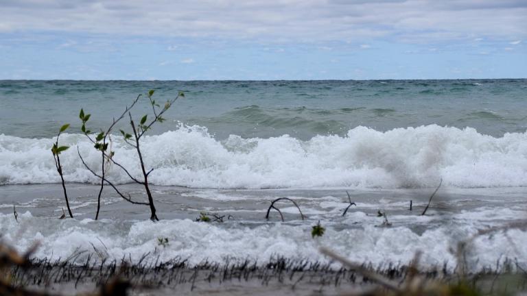 Strong winds are creating high waves along the Lake Michigan shoreline. (Nikkiwjourney / Pixabay) Strong winds are creating high waves along the Lake Michigan shoreline. (Nikkiwjourney / Pixabay)