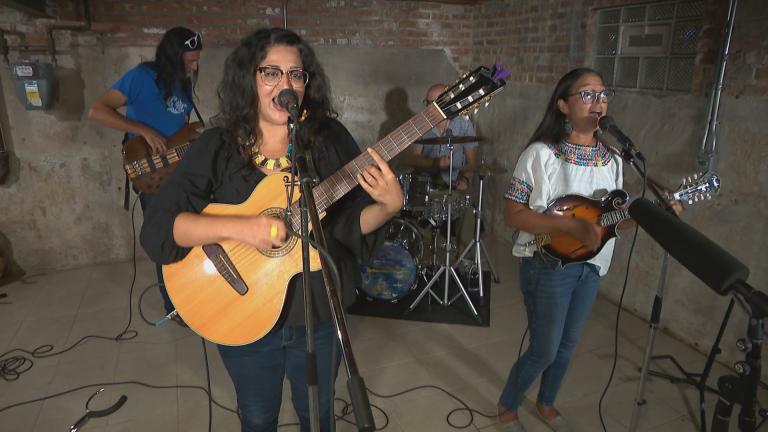 Belinda and Maritza Cervantes, the frontwomen of The Luna Blues Machine. (WTTW News)