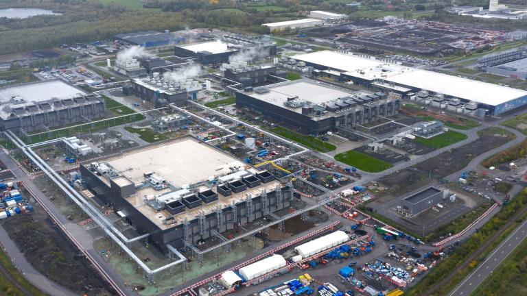 Large-scale data centers place pressure on power grids and water supplies. (Hugo Kurk / iStock)