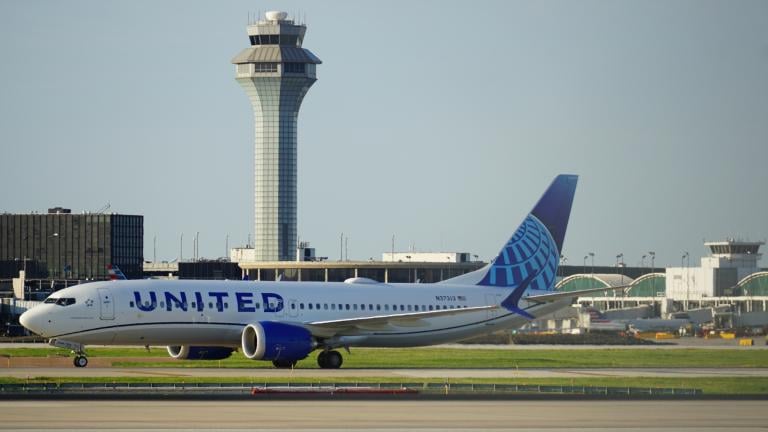 A United Airlines Boeing 737 May taxies on the runway at O’Hare International Airport. (OntheRunPhoto / iStock) 
