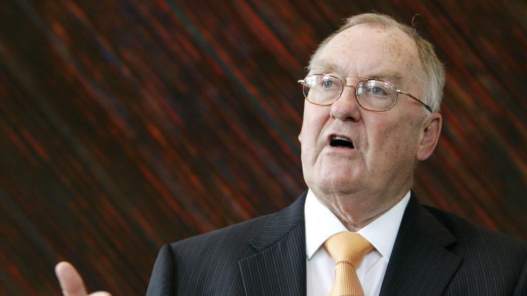 In this Aug. 21, 2007 file photo, former Illinois Gov. Jim Thompson, pauses before beginning a news conference in Chicago. (AP Photo / M. Spencer Green, File)