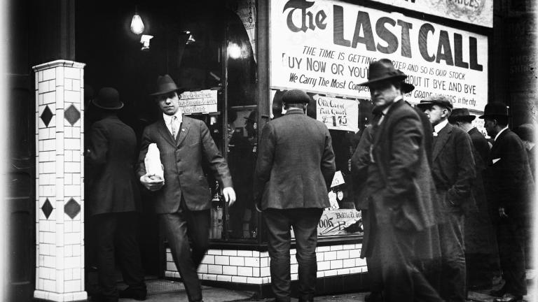 Detroit citizens heeding "last call" in final days before Prohibition, 1920.