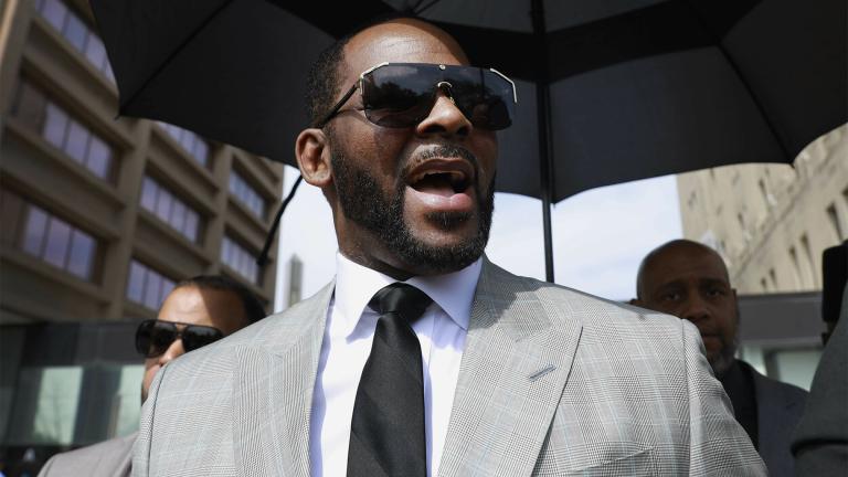 Musician R. Kelly leaves the Leighton Criminal Court building in Chicago. (AP Photo / Amr Alfiky, File) on June 6, 2019.  