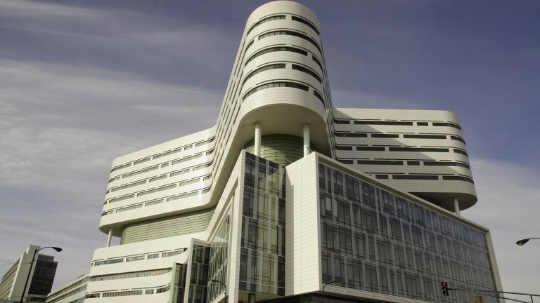 Rush University Medical Center is one of three Chicago hospitals to earn 10 consecutive “A” grades by the Leapfrog Group. (Nathan Hicks / Wikimedia Commons).
