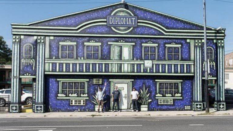 The Diplomat Motel, 5230 N. Lincoln Ave., after its facade was repainted by artist Sick Fischer. (Credit: 40th Ward Office)