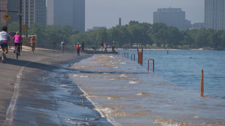 Lake Michigan Has Risen 4 Feet Since 2013, Swallowing Up Beaches - Uptown -  Chicago - DNAinfo