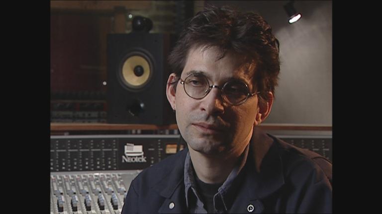 Steve Albini is interviewed by WTTW News on Aug. 30, 2001. (WTTW News)