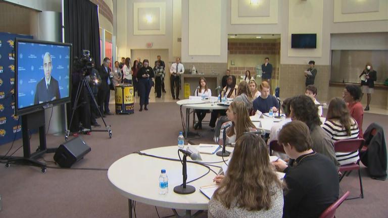 U.S. Surgeon General Vivek Murthy speaks to Nequa Valley High School students on April 18, 2022. (WTTW News)