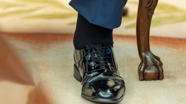 The left foot and swollen ankle of President Donald Trump are pictured as he sits with Bahrain's Crown Prince Salman bin Hamad Al Khalifa in the Oval Office of the White House, Wednesday, July 16, 2025, in Washington. (AP Photo / Alex Brandon)