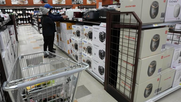  Shoppers shop electric rice cookers imported from Japan and Korea at the H Mart in Niles, Ill., April 3, 2025. (AP Photo / Nam Y. Huh, File)