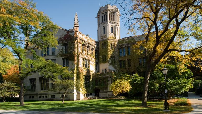 Julius Rosenwald Hall at the University of Chicago (Chuck Szmurlo / Wikimedia)