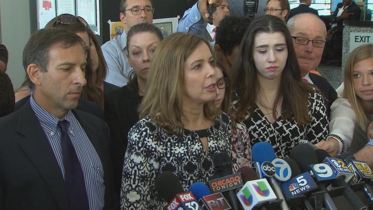 Patti Blagojevich speaks to the media on Tuesday.