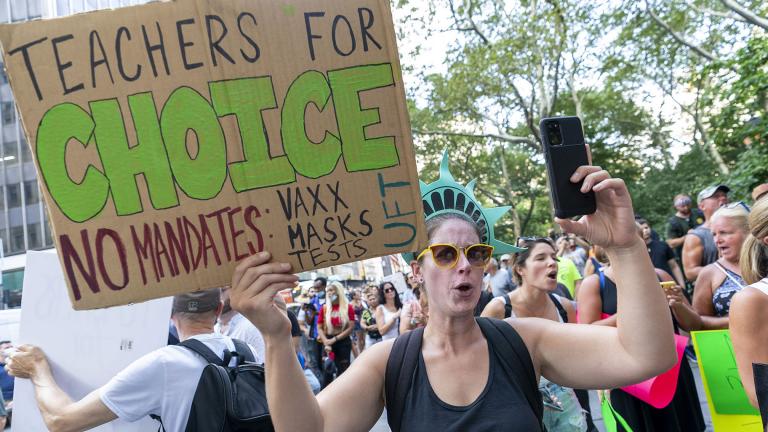 Teachers rally at a demonstration against COVID-19 vaccination mandates, Wednesday, Aug. 25, 2021, in New York. (AP Photo / Mary Altaffer) Teachers rally at a demonstration against COVID-19 vaccination mandates, Wednesday, Aug. 25, 2021, in New York. (AP Photo / Mary Altaffer)