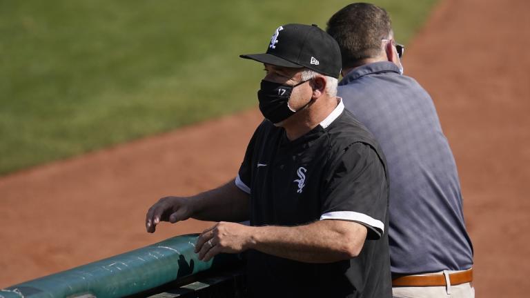 Chicago White Sox manager Rick Renteria watches as players practice during a baseball workout in Oakland, Calif., Monday, Sept. 28, 2020. (AP Photo / Jeff Chiu)