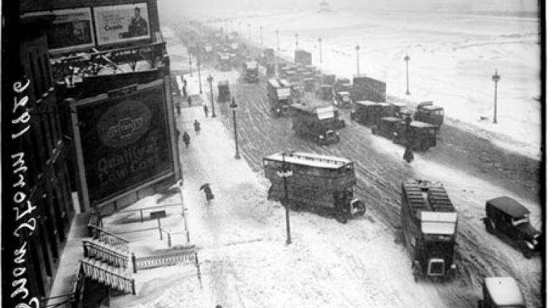 Snow storm in Chicago, Illinois, 1926. Courtesy of Chicago History Museum.