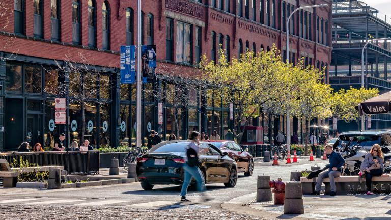 People enjoy the restaurants and streetscape in Fulton Market on Chicago’s Near West Side. (Antwon McMullen / iStock)