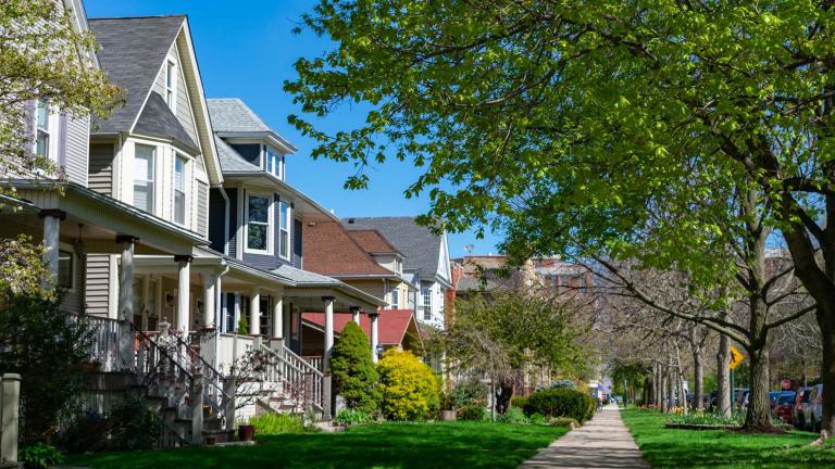 A row of homes in Chicago’s North Center community. (James Andrews / iStock)