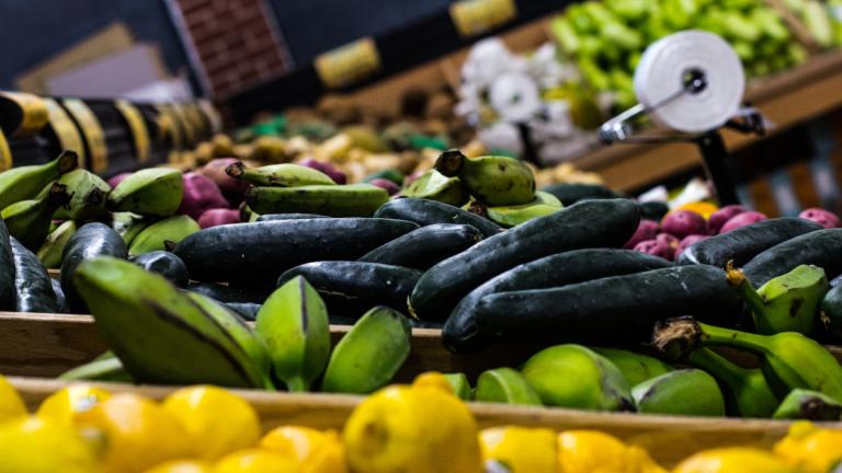 A file photo of a Chicago market. (LMM / iStock)