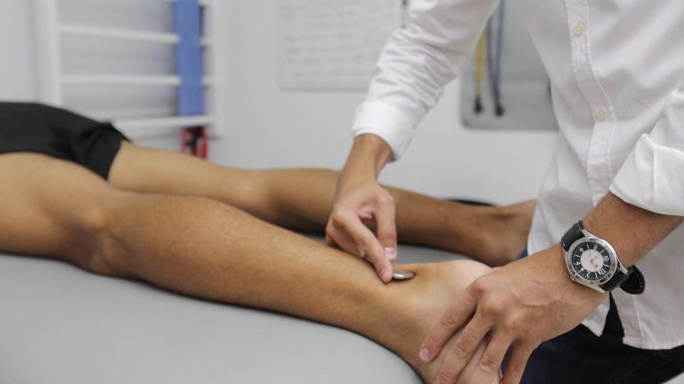 As an essential service, physical therapy clinics have remained open throughout the pandemic. (rodrigobernasc / Pixabay)