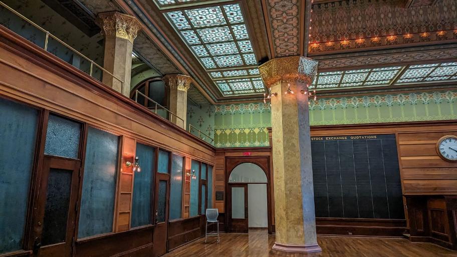 The Chicago Stock Exchange Trading Room, 1894 Dankmar Adler and Louis Sullivan, dismantled in 1972 and reconstructed 1977 Vinci-Kenney Architects, 111 S. Michigan Ave. (Eric Allix Rogers)