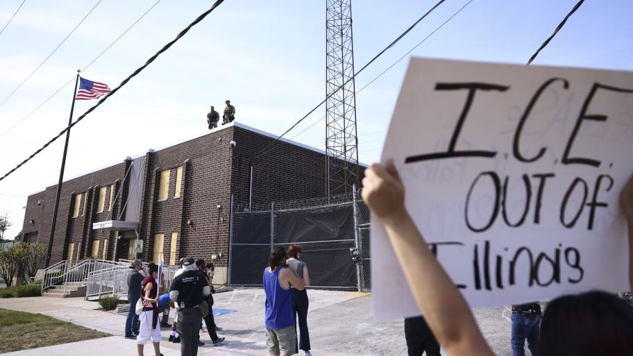 Immigration and Customs Enforcement facility officers stand guard outside an ICE facility in Broadview, Friday, Sept. 19, 2025. (Anthony Vazquez/Chicago Sun-Times via AP)
