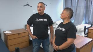Harry and Yolanda Pena have been helping asylum seekers in Chicago. (WTTW News)
