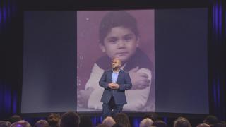 Orlando Mayorga delivers a talk as part of FIRSTHAND: Life After Prison. (WTTW)