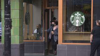 The Starbucks at Bryn Mawr and Winthrop avenues in Chicago is pictured on Oct. 13, 2022. (WTTW News)