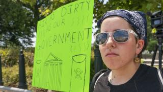 Erin Tinerella, of Chicago, who is in Washington for the summer at an internship, protests against climate change after the Supreme Court's EPA decision, Thursday, June 30, 2022, at the Supreme Court in Washington. (AP Photo / Jacquelyn Martin)