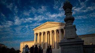 U.S. Supreme Court building. (Kent Nishimura / Los Angeles Times / Getty Images) 
