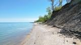The bluff along Greene Preserve's Lake Michigan shoreline has been hard hit by erosion. Restoration efforts will focus on stabilizing the bluff using nature-based solutions. (Courtesy of Lake Forest Open Lands Association) 