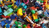 Toys don't belong in Chicago blue recycling carts. That doesn't mean landfill is the only option. (Zoltan Matuska / Pixabay)